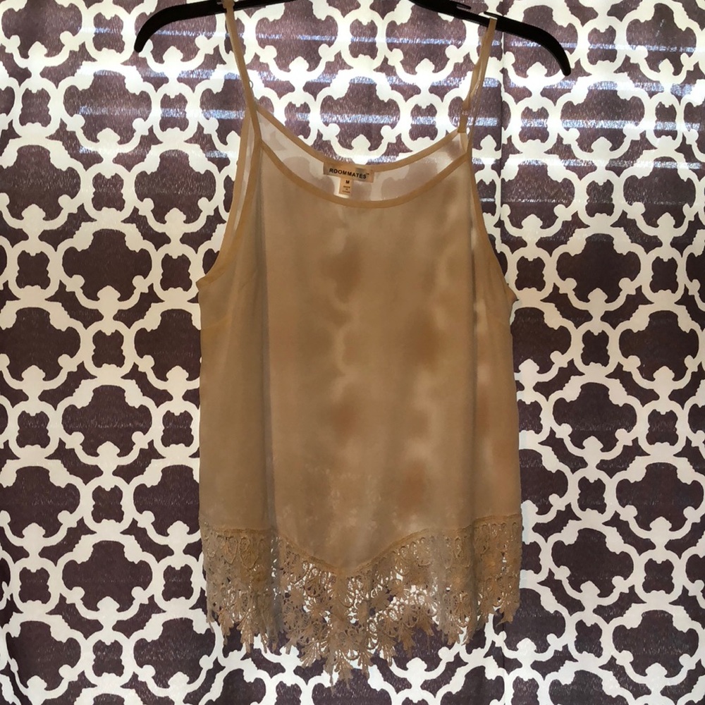 White late bottom tank top